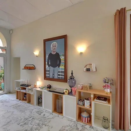 L'orque Bleue Otel 3*