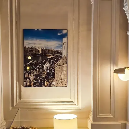 L'orque Bleue Otel Sète