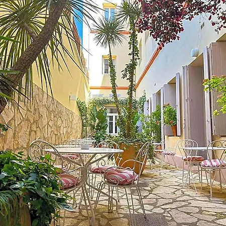 L'orque Bleue Hotel