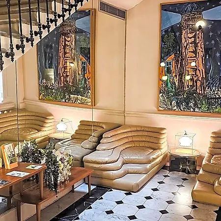 Hotel L'orque Bleue