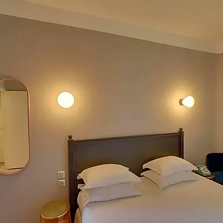 Hotell L'orque Bleue 3*