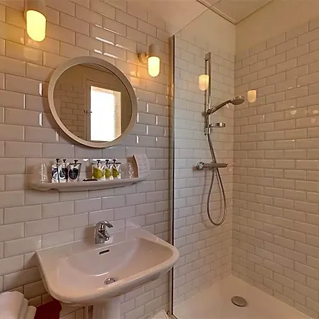 L'orque Bleue Hotell 3*
