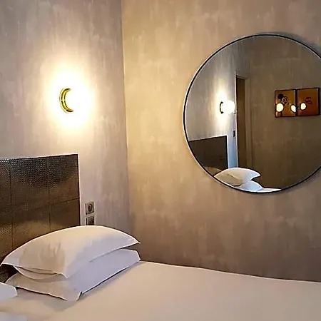 Hotell L'orque Bleue 3*